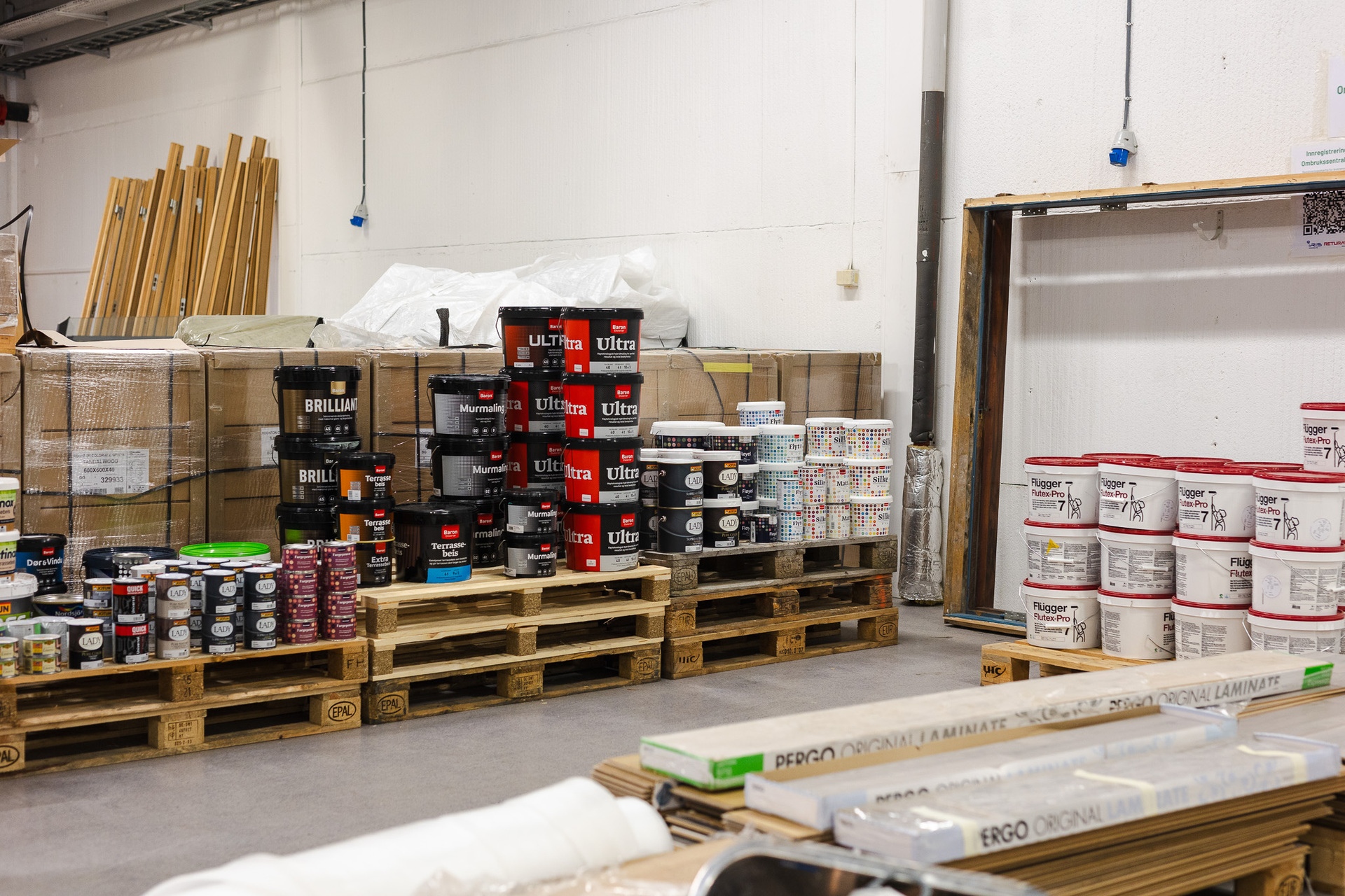 paller med malingsspann